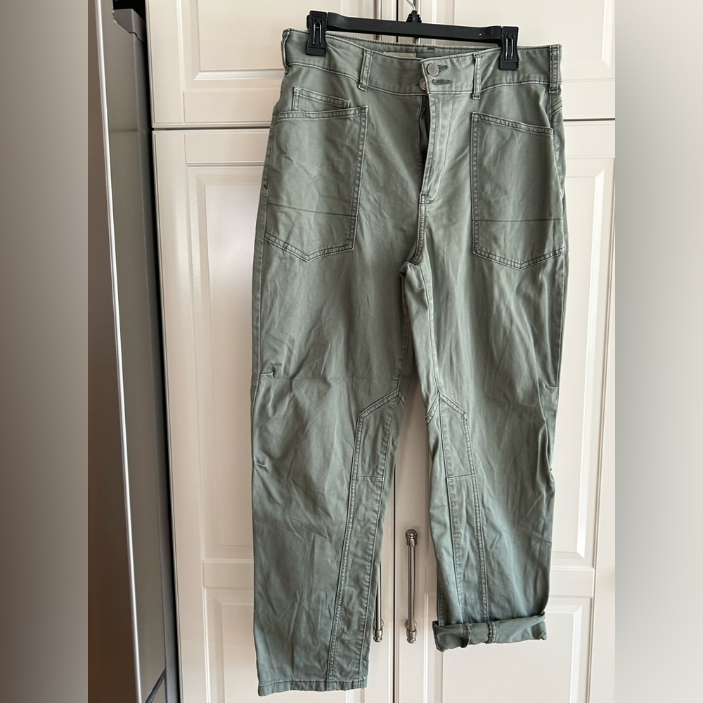 Pilcro by Anthropologie Women’s  THE WONDER Utility Cotton Pants in Olive Green